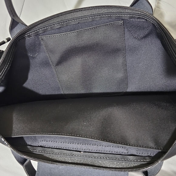 Black Handbag with Adjustable Strap - Picture 6 of 8